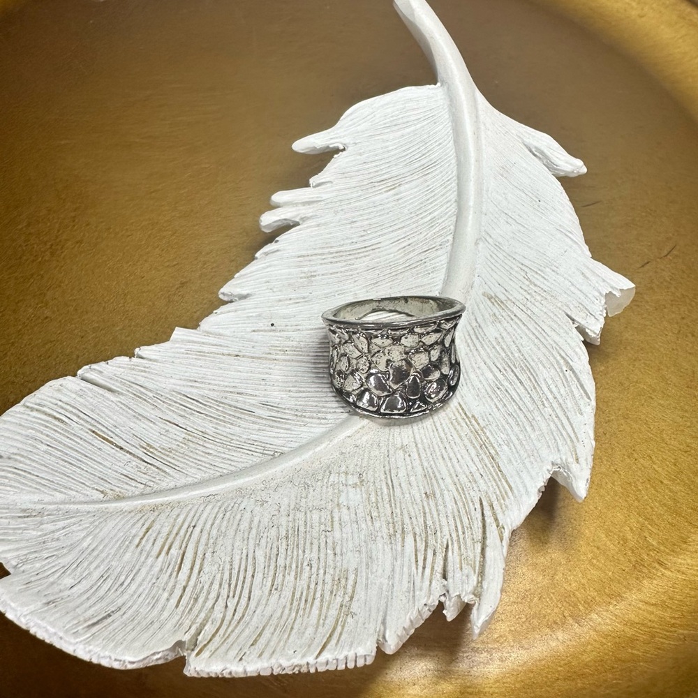 Tortoiseshell Texture Cobblestone Curved Statemen… - image 5